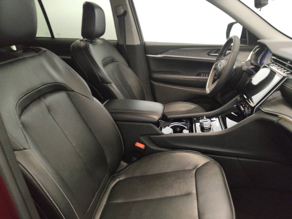 Used 2023 Jeep Grand Cherokee Limited AWD/4WD image 21