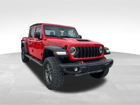 Used 2024 Jeep Gladiator Mojave w/ Convenience Group AWD/4WD image 7