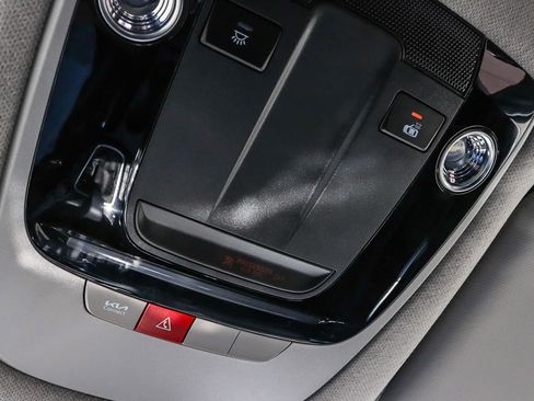 Used 2025 Kia Seltos EX FWD image 29