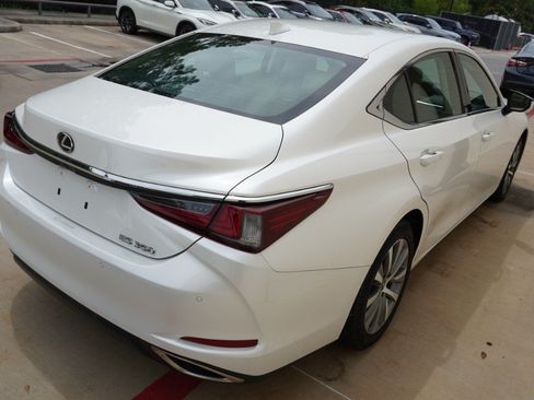 Used 2019 Lexus ES 350 w/ Premium Package FWD image 6
