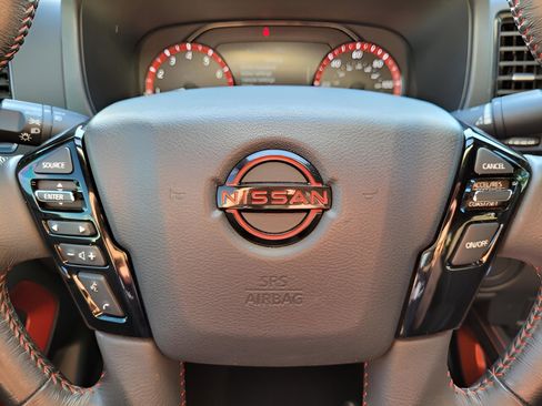 Used 2024 Nissan Frontier Pro-X image 24