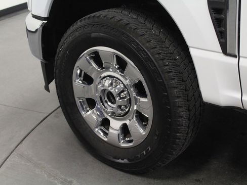 Used 2024 Ford F250 Lariat w/ Chrome Package image 10