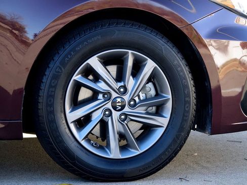 Used 2020 Kia Optima LX image 30