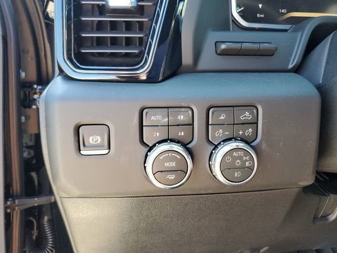 New 2026 GMC Sierra 3500 AT4 w/ AT4 Premium Plus Package AWD/4WD image 31