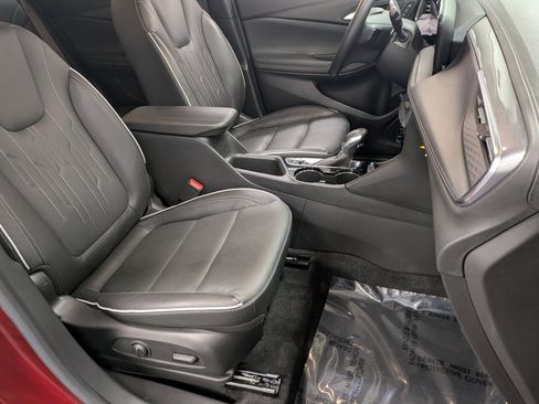 Used 2024 Buick Encore GX Avenir w/ Avenir Convenience Package image 28