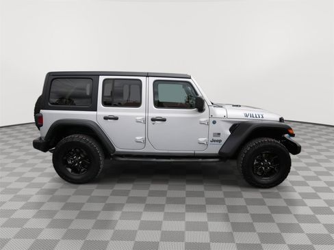 Used 2024 Jeep Wrangler Unlimited AWD/4WD image 4
