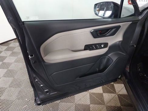 Certified 2026 Subaru Forester Premium AWD/4WD image 17