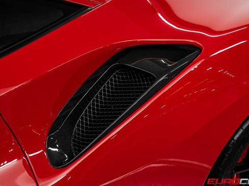 Used 2019 Ferrari 488 Pista Coupe RWD image 18