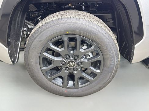 New 2026 Toyota Tundra Platinum AWD/4WD image 29