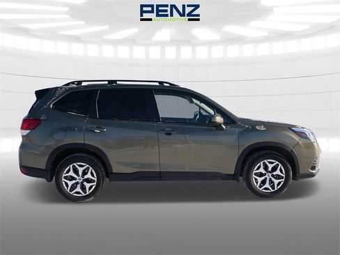 Certified 2024 Subaru Forester Premium image 8