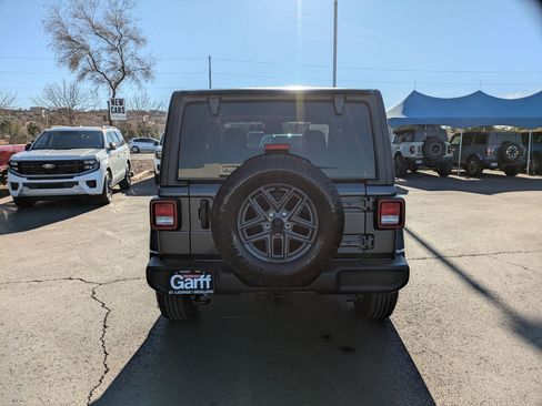 Used 2024 Jeep Wrangler Sport S image 4