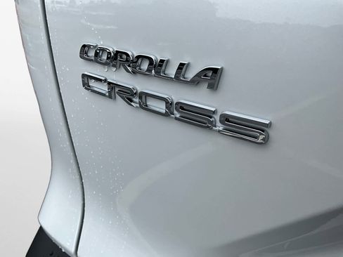 New 2026 Toyota Corolla Cross LE AWD/4WD image 17
