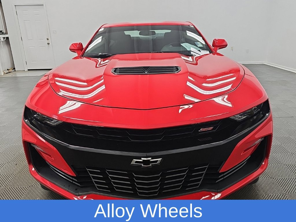 Used 2019 Chevrolet Camaro SS RWD image 3