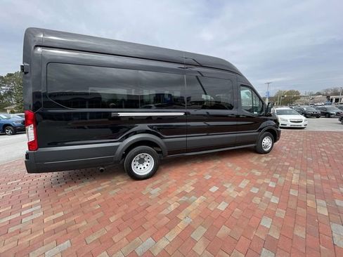 Used 2025 Ford Transit 350 XLT image 32