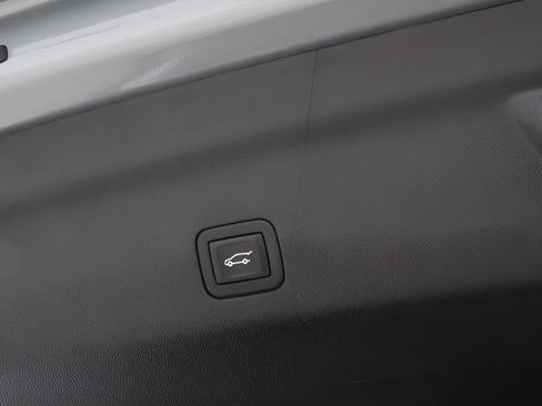 Used 2023 GMC Yukon AT4 AWD/4WD image 34