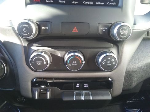 Used 2021 RAM 1500 Big Horn image 17