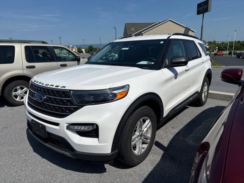 Certified 2023 Ford Explorer XLT w/ Equipment Group 202A AWD/4WD image 2