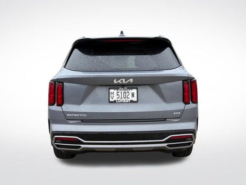 Used 2023 Kia Sorento SX AWD/4WD image 3