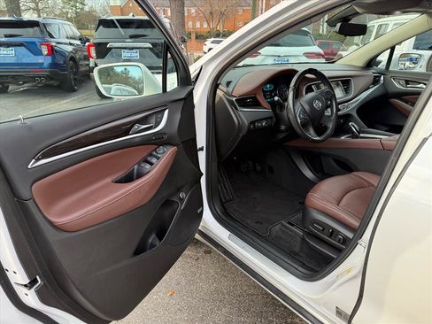 Used 2019 Buick Enclave Avenir w/ Avenir Technology Package image 5