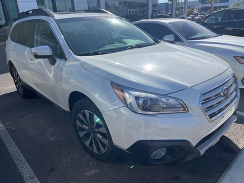 Used 2016 Subaru Outback 3.6R Limited image 4