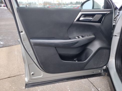 Used 2022 Mitsubishi Outlander ES image 25