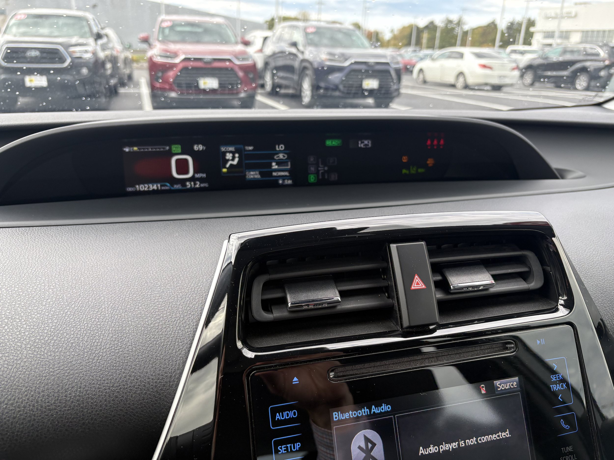 Used 2019 Toyota Prius XLE AWD/4WD image 3