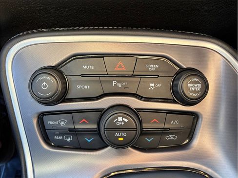 Used 2020 Dodge Challenger R/T w/ Blacktop Package image 29