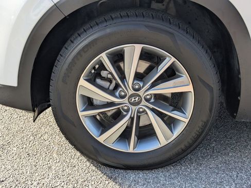 Used 2020 Hyundai Santa Fe SEL w/ Convenience Package image 12