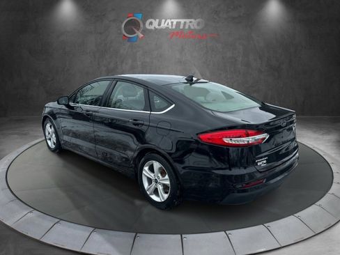 Used 2020 Ford Fusion SE image 3