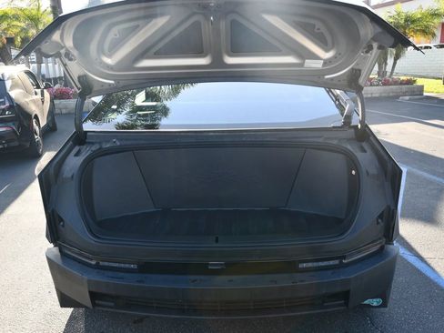 Used 2024 Tesla Cybertruck AWD Crew Cab image 13