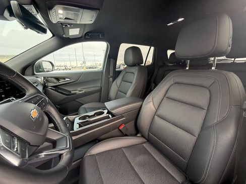 Used 2025 Chevrolet Equinox LT w/ Convenience Package II image 28