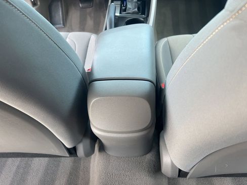 Used 2023 Hyundai Elantra SEL w/ Cargo Package image 18