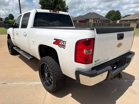 Used 2014 Chevrolet Silverado 2500 LTZ w/ LTZ Plus Package AWD/4WD image 2