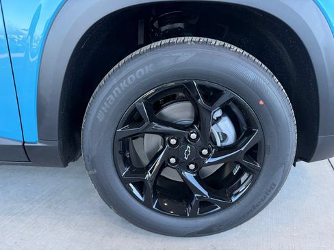 New 2026 Chevrolet Trax LT w/ Midnight Edition FWD image 37