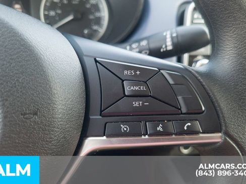 Used 2024 Nissan Versa SV FWD image 10