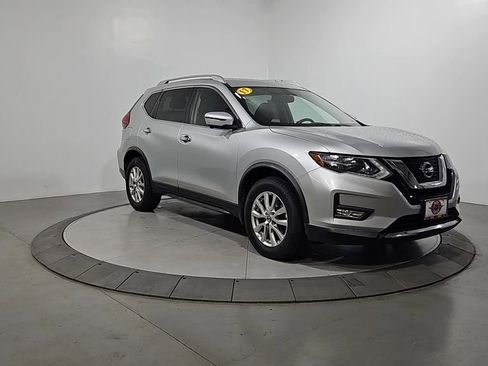 Used 2017 Nissan Rogue SV w/ SV Premium Package AWD/4WD image 8