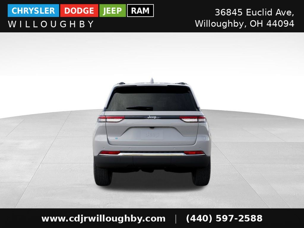 New 2025 Jeep Grand Cherokee Limited 4xe AWD/4WD image 8