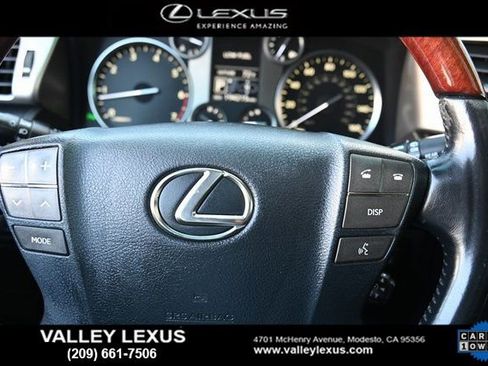 Used 2013 Lexus LX 570 4WD w/ Luxury Pkg image 14