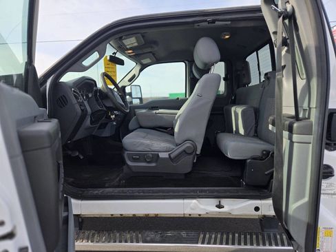 Used 2015 Ford F350 XLT w/ XLT Premium Package image 27