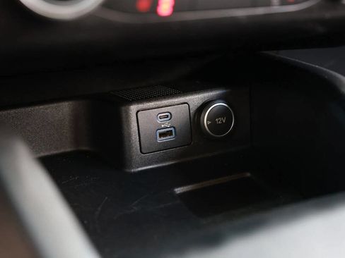 Used 2020 Ford Escape SE image 22