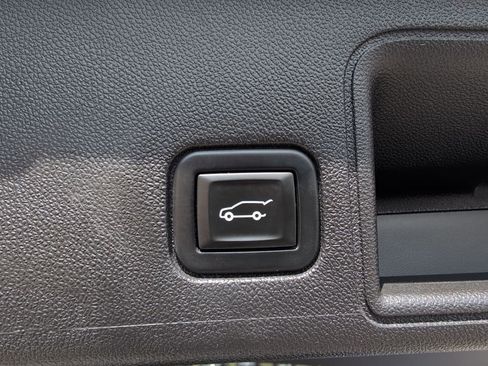 Used 2020 GMC Terrain SLT w/ Preferred Package image 12