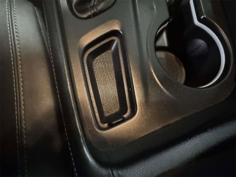 Used 2022 Dodge Durango GT image 28