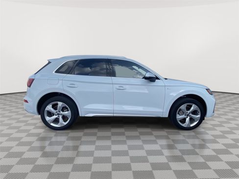 Used 2022 Audi Q5 2.0T Premium Plus w/ Premium Plus Package image 6
