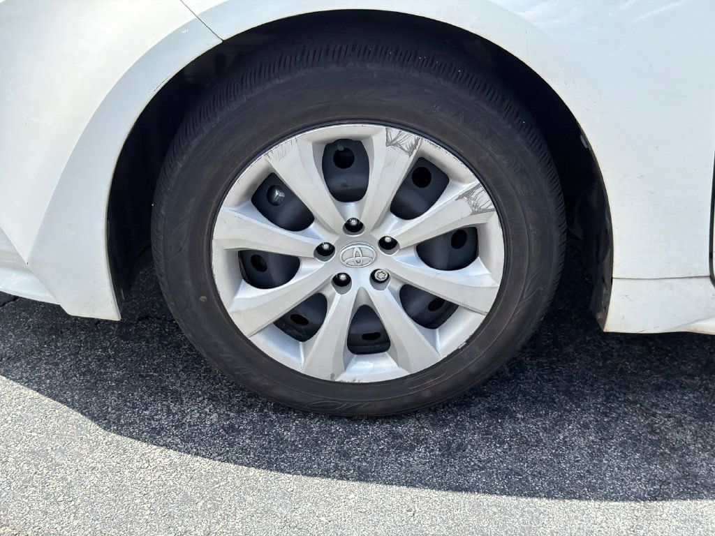Used 2023 Toyota Corolla LE FWD image 14