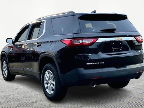 Used 2021 Chevrolet Traverse LT image 4