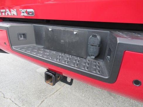 Used 2024 Nissan Titan SV w/ SV Convenience Package AWD/4WD image 7