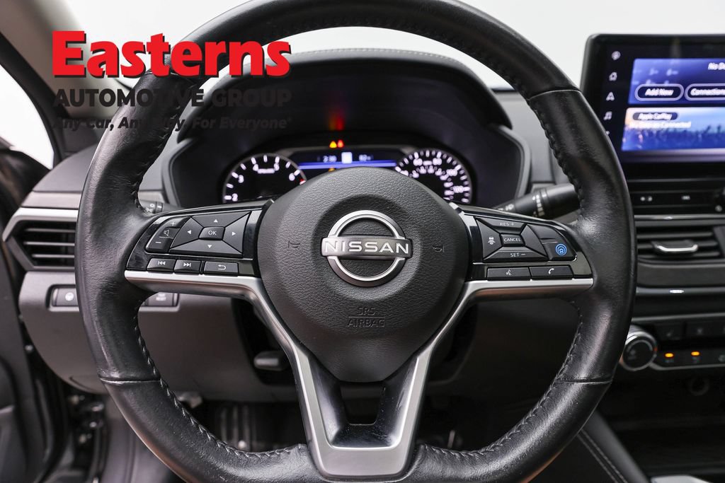Used 2023 Nissan Altima 2.5 SV w/ SV Premium Package AWD/4WD image 12