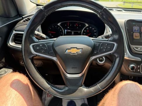 Used 2018 Chevrolet Equinox LT w/ Sun & Infotainment Package AWD/4WD image 23