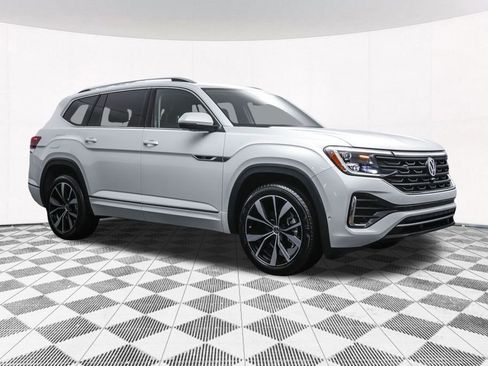 Used 2025 Volkswagen Atlas SEL Premium R-Line image 41