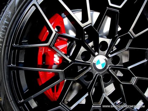 Used 2023 BMW 330i Sedan w/ M Sport Package RWD image 3